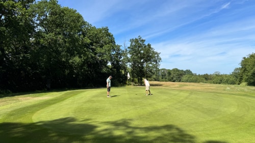 Gudhjem Golfklub – Rø Golfbaner